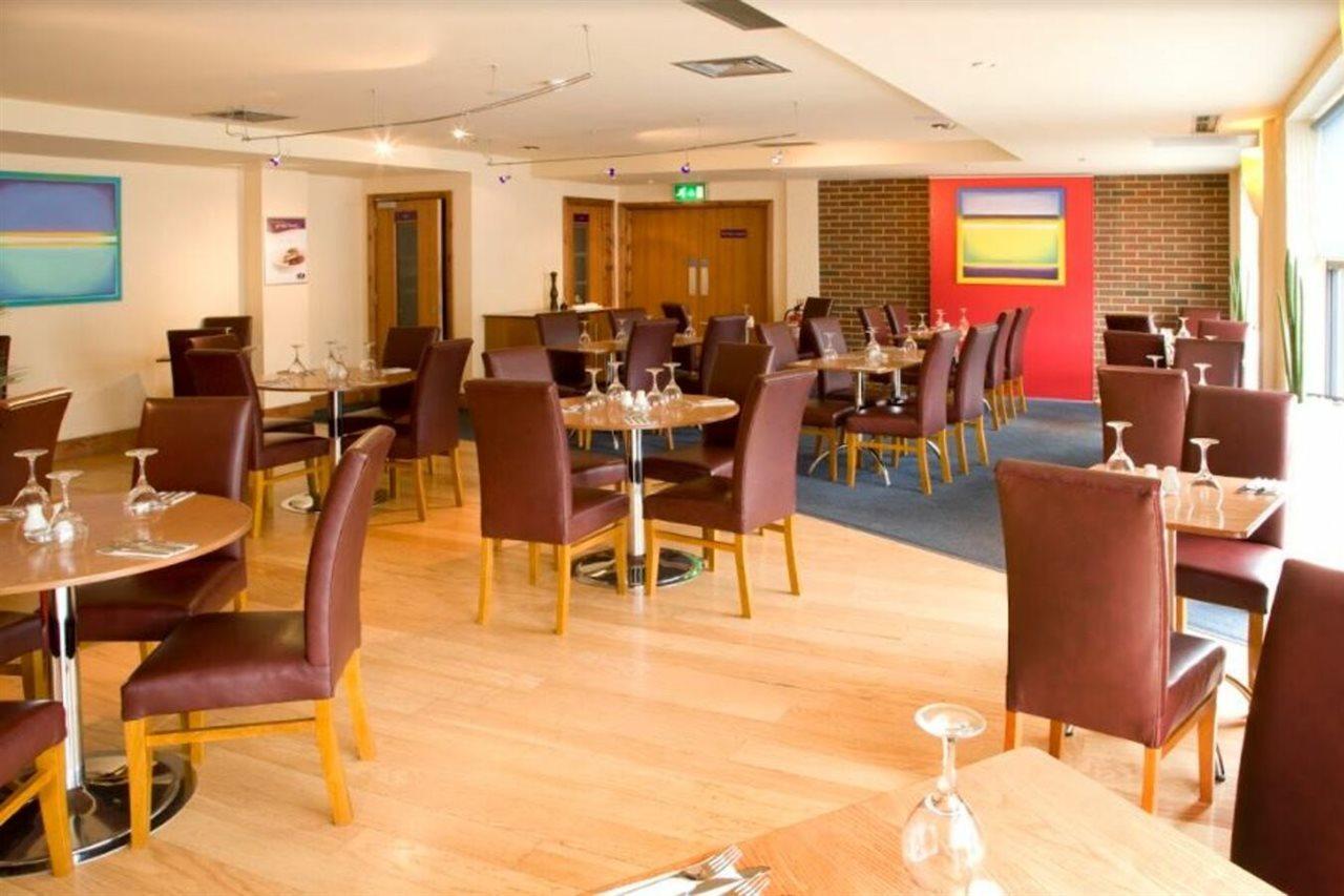 Premier Inn Stevenage Central Extérieur photo