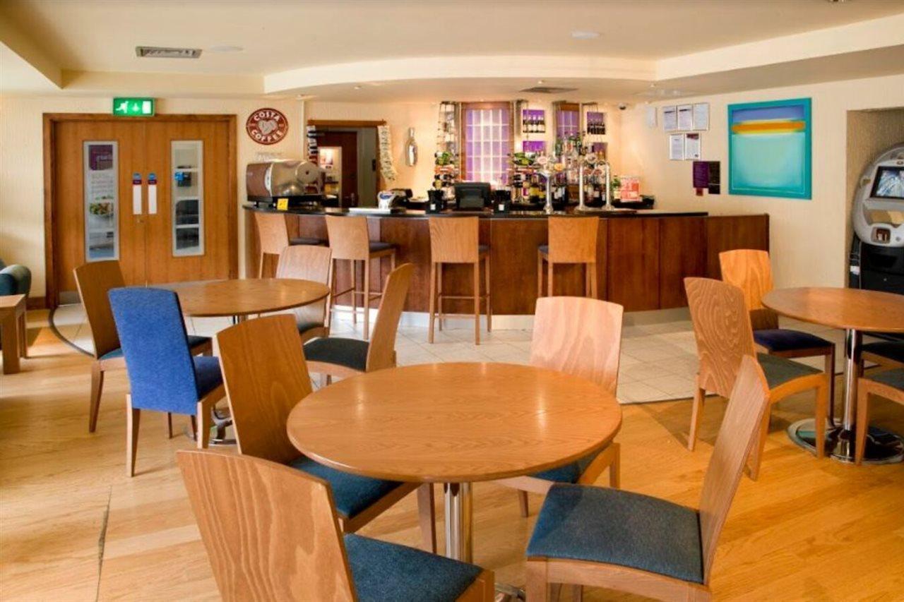 Premier Inn Stevenage Central Extérieur photo