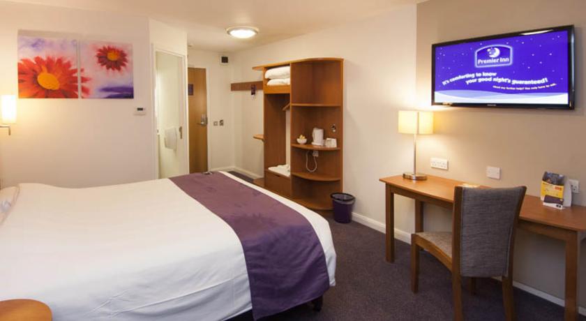 Premier Inn Stevenage Central Extérieur photo
