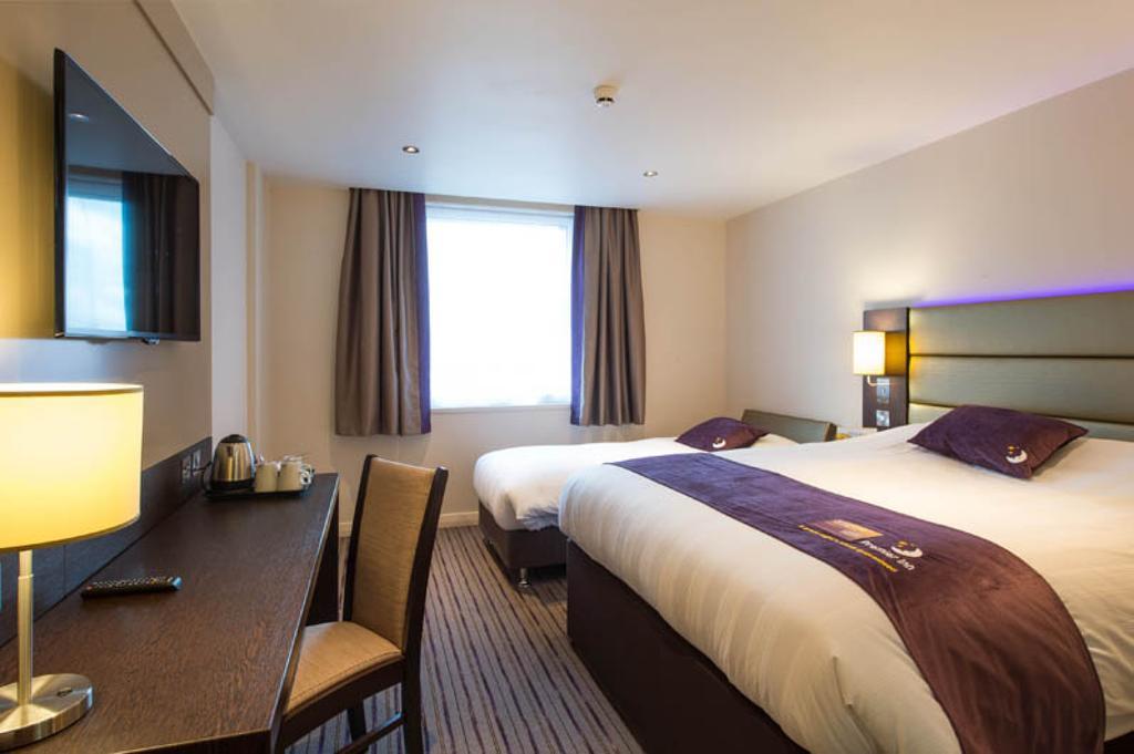 Premier Inn Stevenage Central Extérieur photo