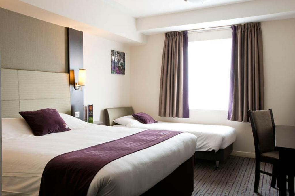 Premier Inn Stevenage Central Extérieur photo