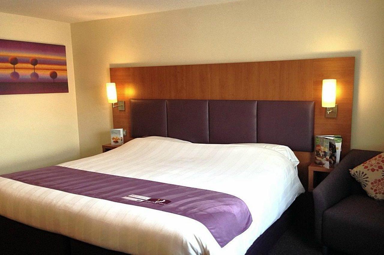 Premier Inn Stevenage Central Extérieur photo