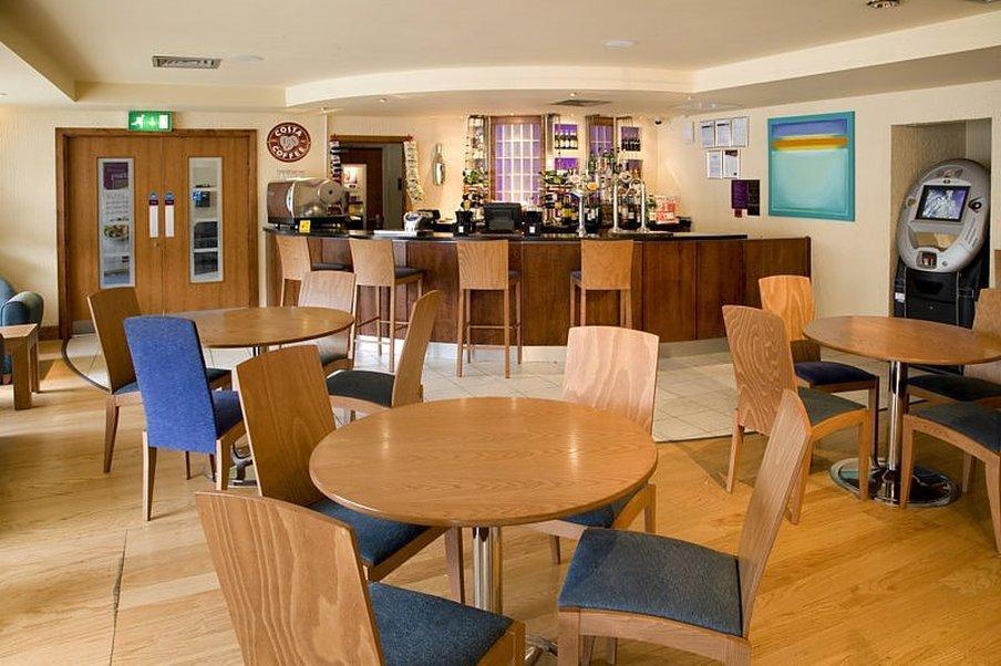Premier Inn Stevenage Central Extérieur photo