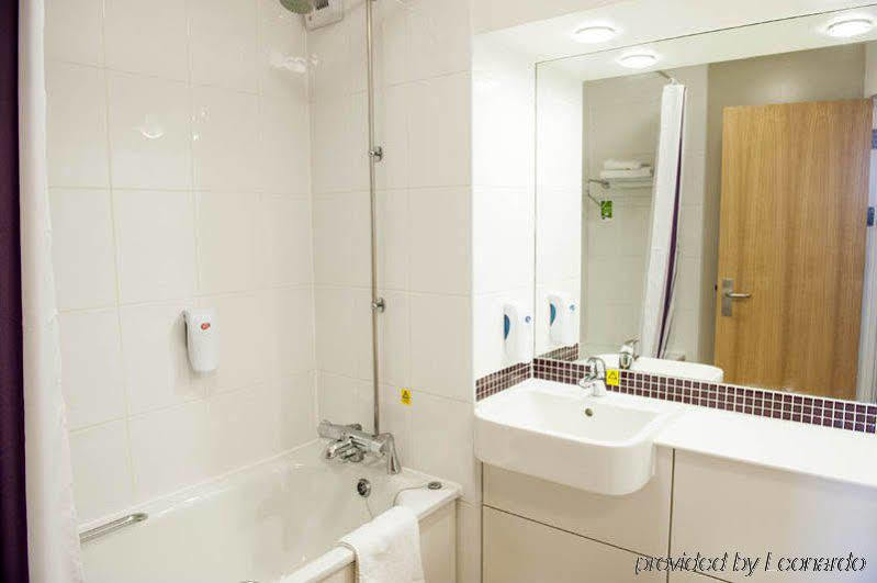Premier Inn Stevenage Central Extérieur photo